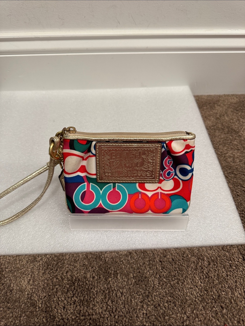 Coach poppy multicolor signature c logo wristlet wallet with hangtag